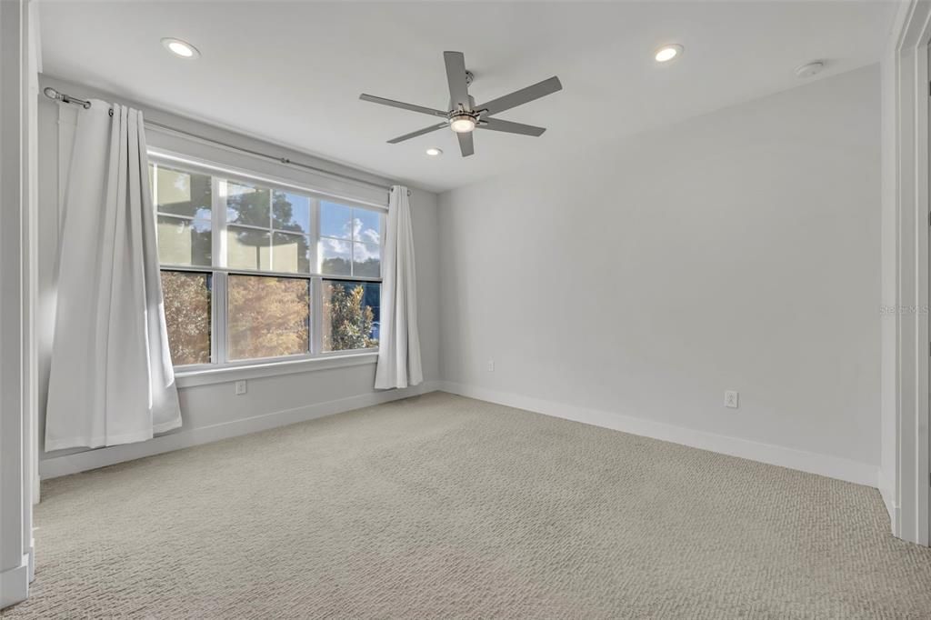 待售: $645,000 (3 贝兹, 2 浴室, 1798 平方英尺)