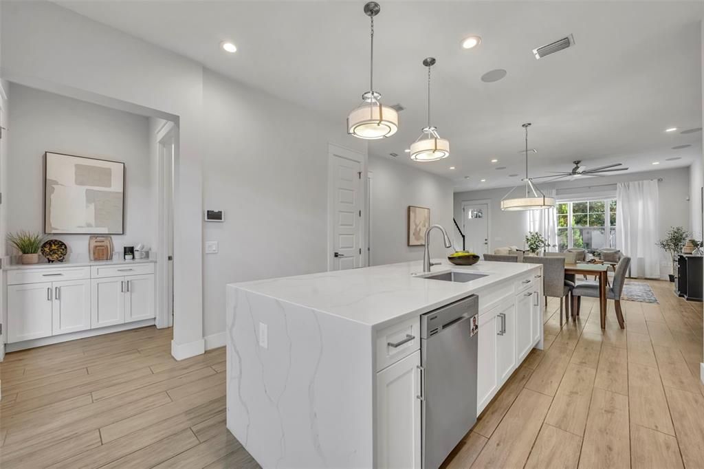 待售: $645,000 (3 贝兹, 2 浴室, 1798 平方英尺)