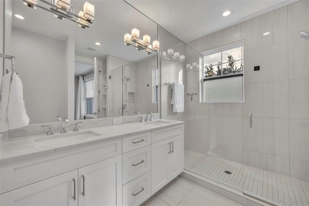 待售: $645,000 (3 贝兹, 2 浴室, 1798 平方英尺)