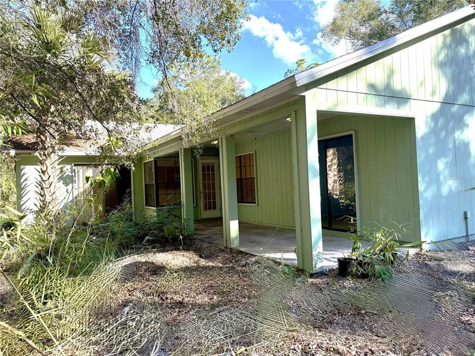 For Sale: $419,000 (4 beds, 2 baths, 1740 Square Feet)