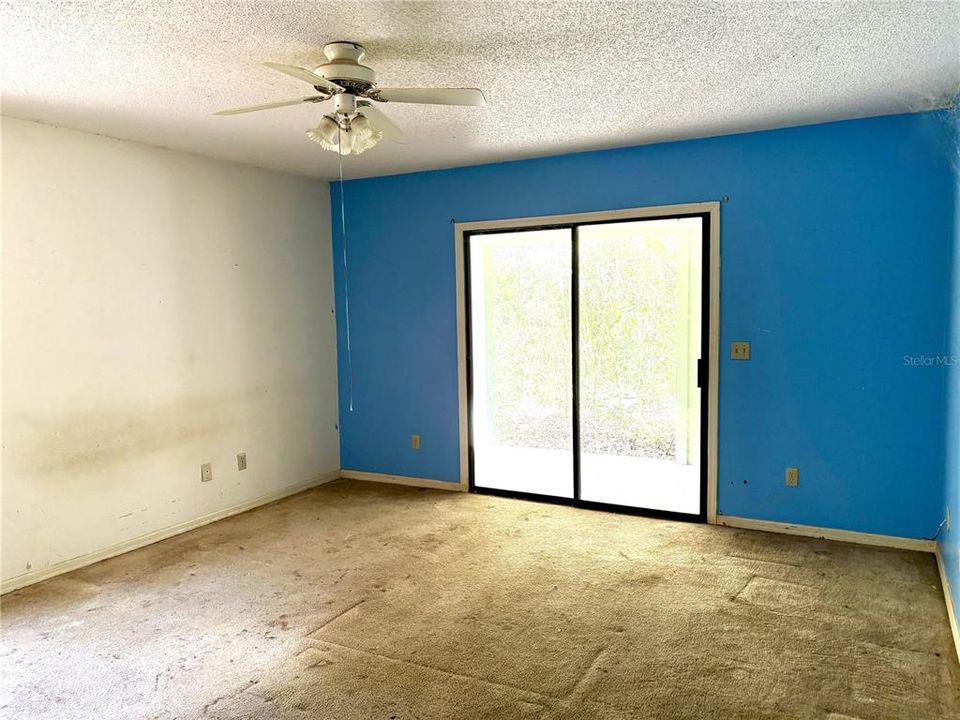 For Sale: $419,000 (4 beds, 2 baths, 1740 Square Feet)