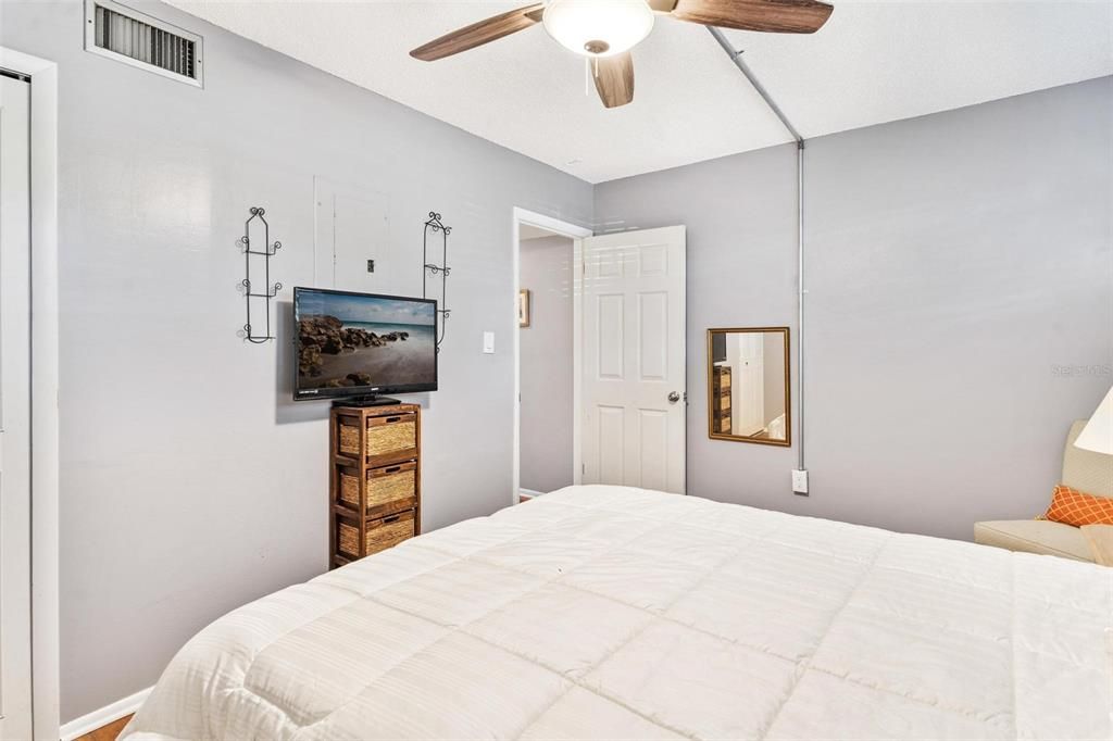 En Venta: $275,000 (3 camas, 2 baños, 1209 Pies cuadrados)