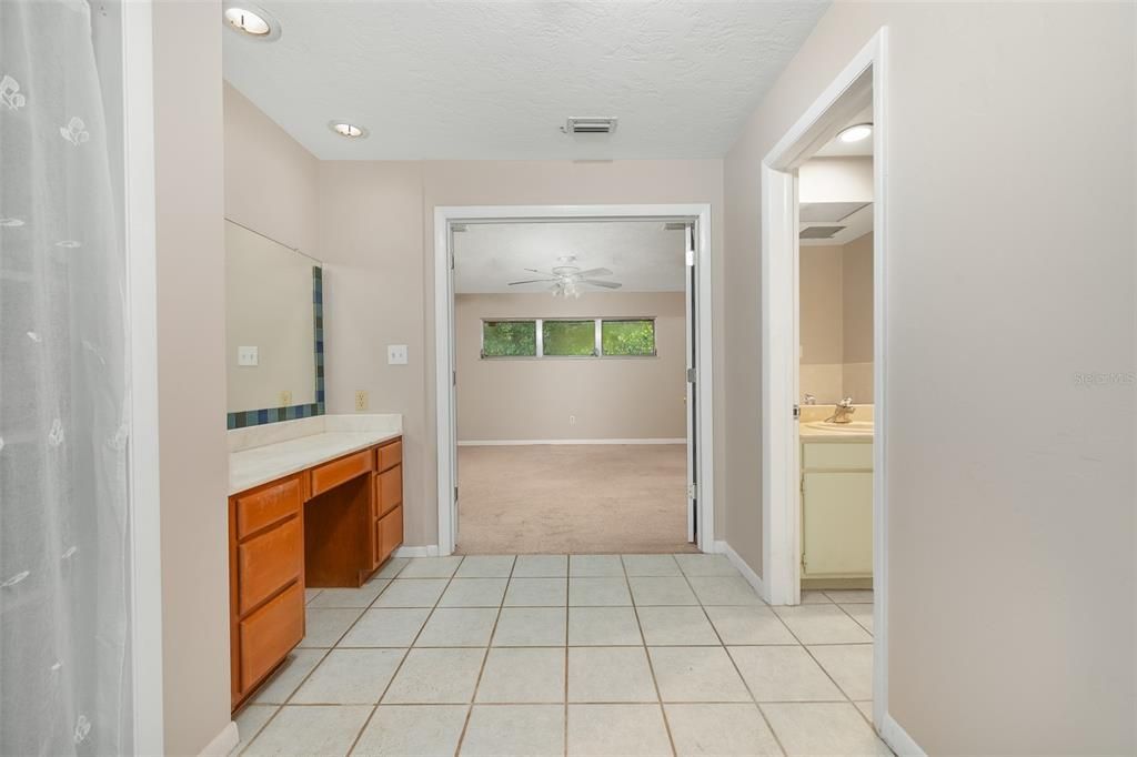 For Sale: $450,000 (4 beds, 2 baths, 2539 Square Feet)