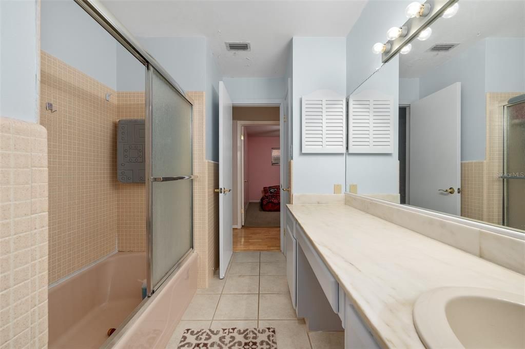 For Sale: $450,000 (4 beds, 2 baths, 2539 Square Feet)