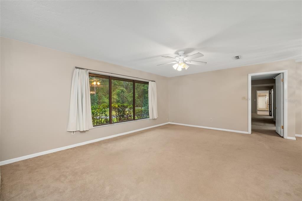 For Sale: $450,000 (4 beds, 2 baths, 2539 Square Feet)