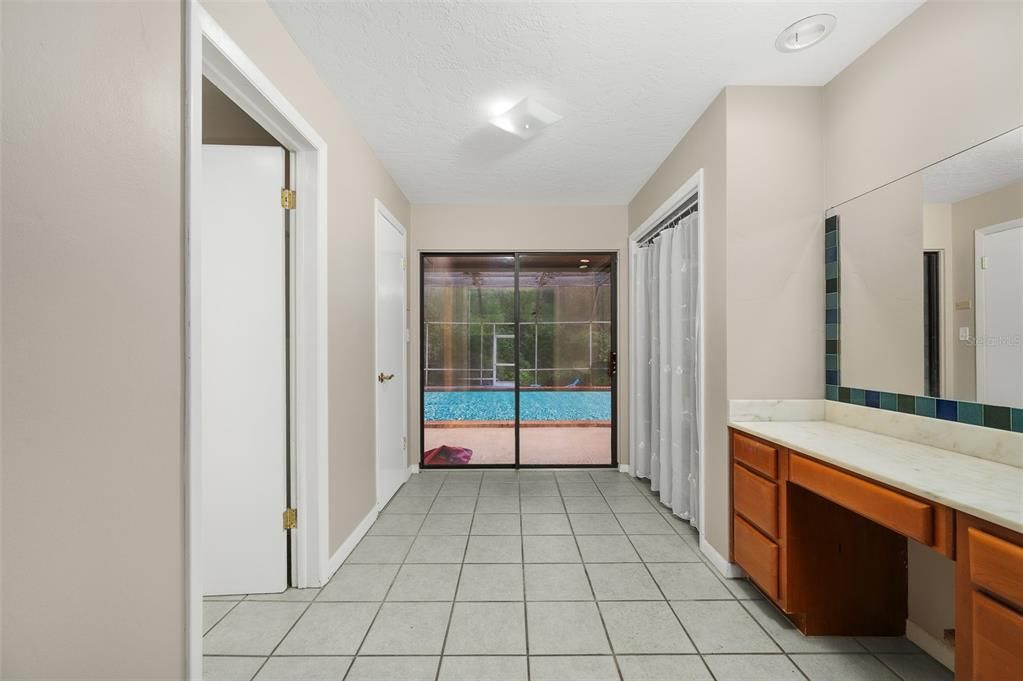 For Sale: $450,000 (4 beds, 2 baths, 2539 Square Feet)