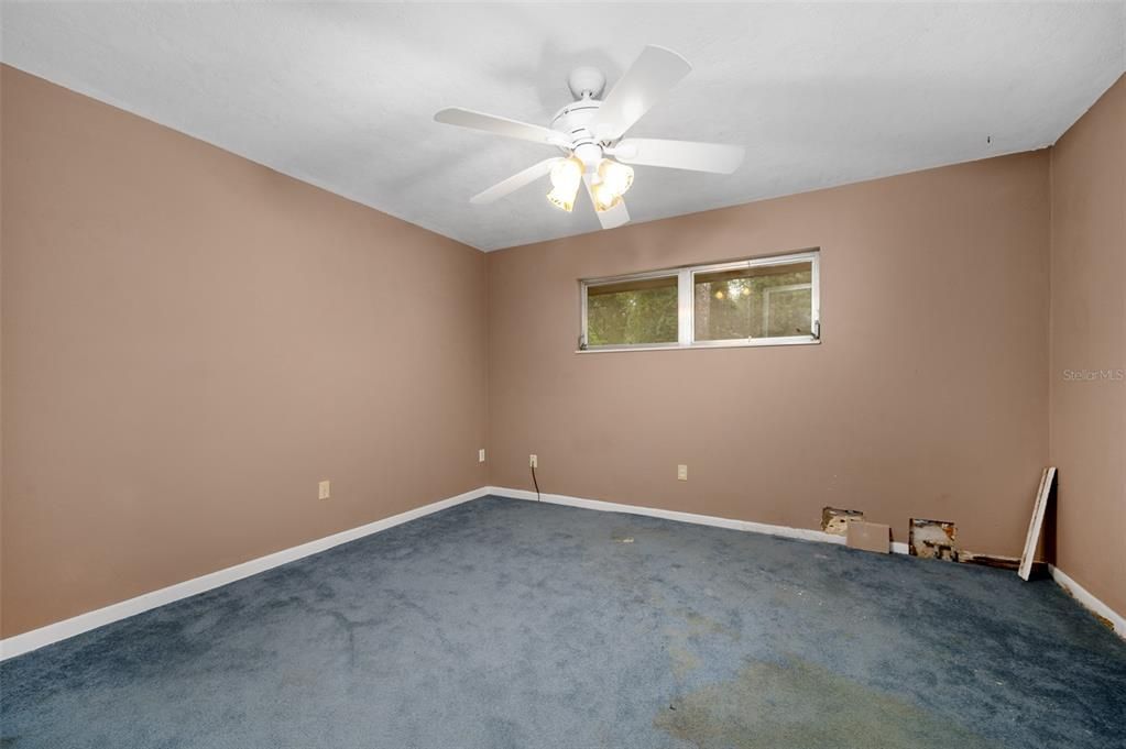 For Sale: $450,000 (4 beds, 2 baths, 2539 Square Feet)