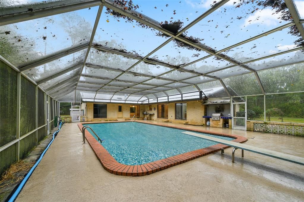 For Sale: $450,000 (4 beds, 2 baths, 2539 Square Feet)