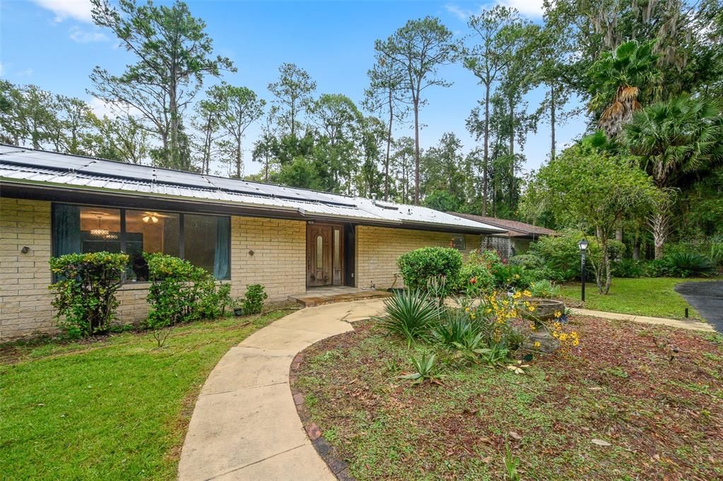 For Sale: $450,000 (4 beds, 2 baths, 2539 Square Feet)