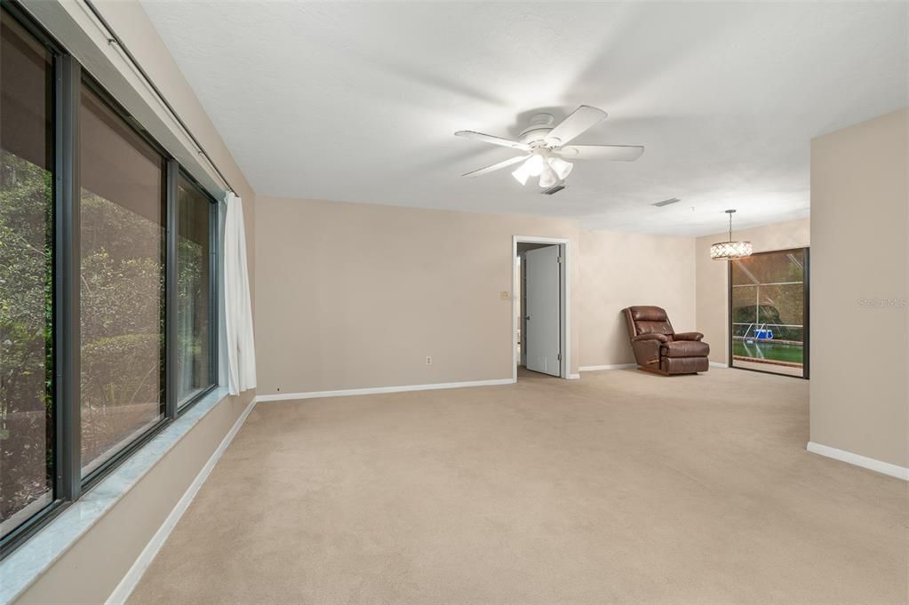 For Sale: $450,000 (4 beds, 2 baths, 2539 Square Feet)