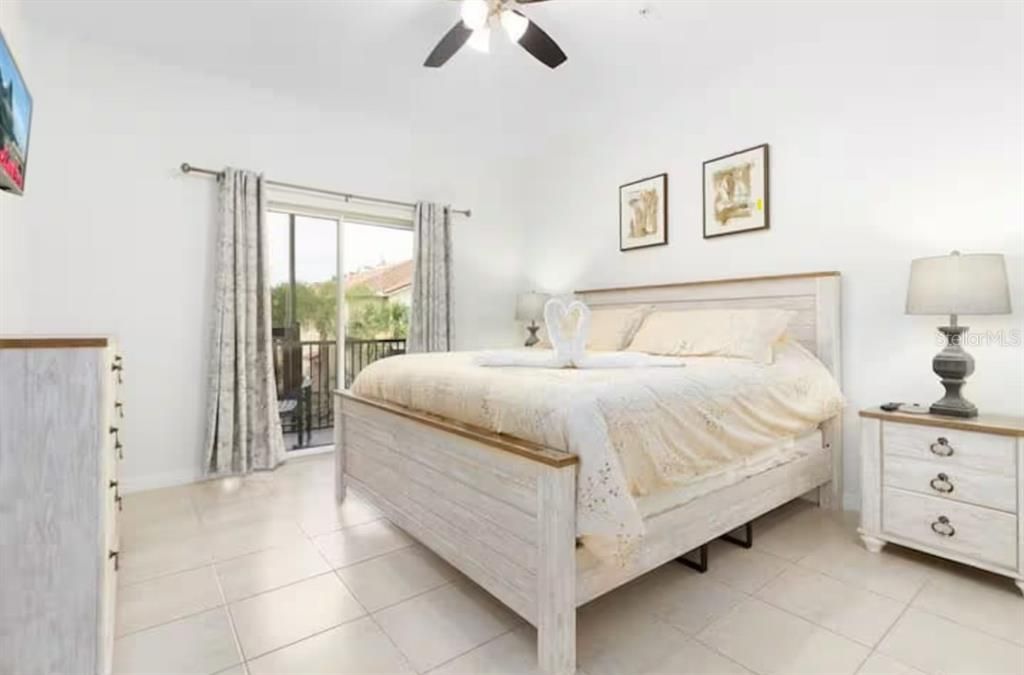 For Sale: $340,000 (3 beds, 2 baths, 1427 Square Feet)