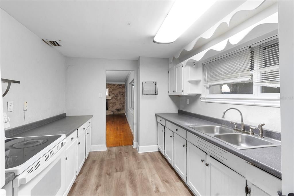 На продажу: $199,900 (3 спален, 2 ванн, 1509 Квадратных фут)