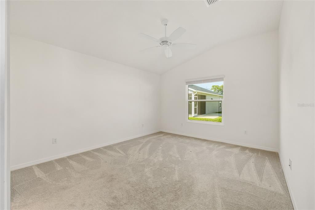 For Sale: $325,000 (2 beds, 2 baths, 1295 Square Feet)