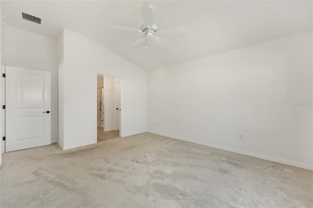 For Sale: $325,000 (2 beds, 2 baths, 1295 Square Feet)