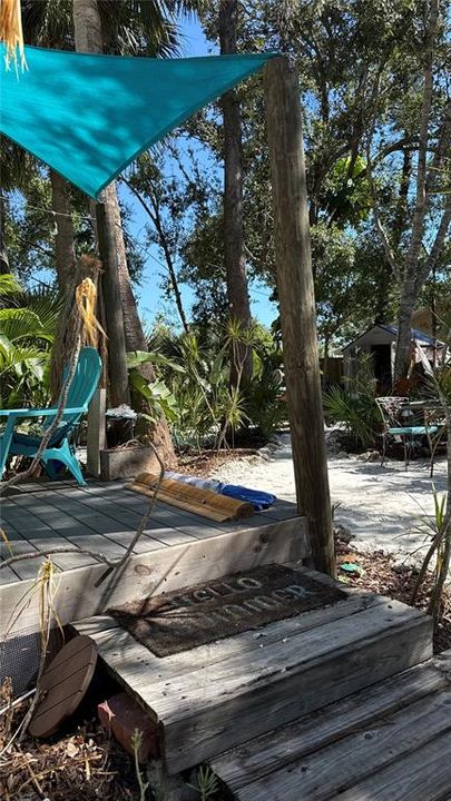 For Sale: $387,000 (2 beds, 2 baths, 999 Square Feet)