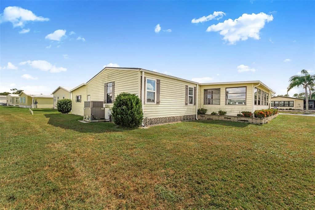 待售: $188,888 (2 贝兹, 2 浴室, 1296 平方英尺)