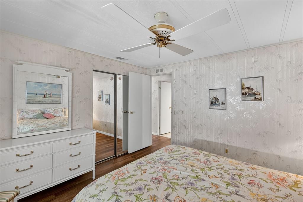 待售: $188,888 (2 贝兹, 2 浴室, 1296 平方英尺)