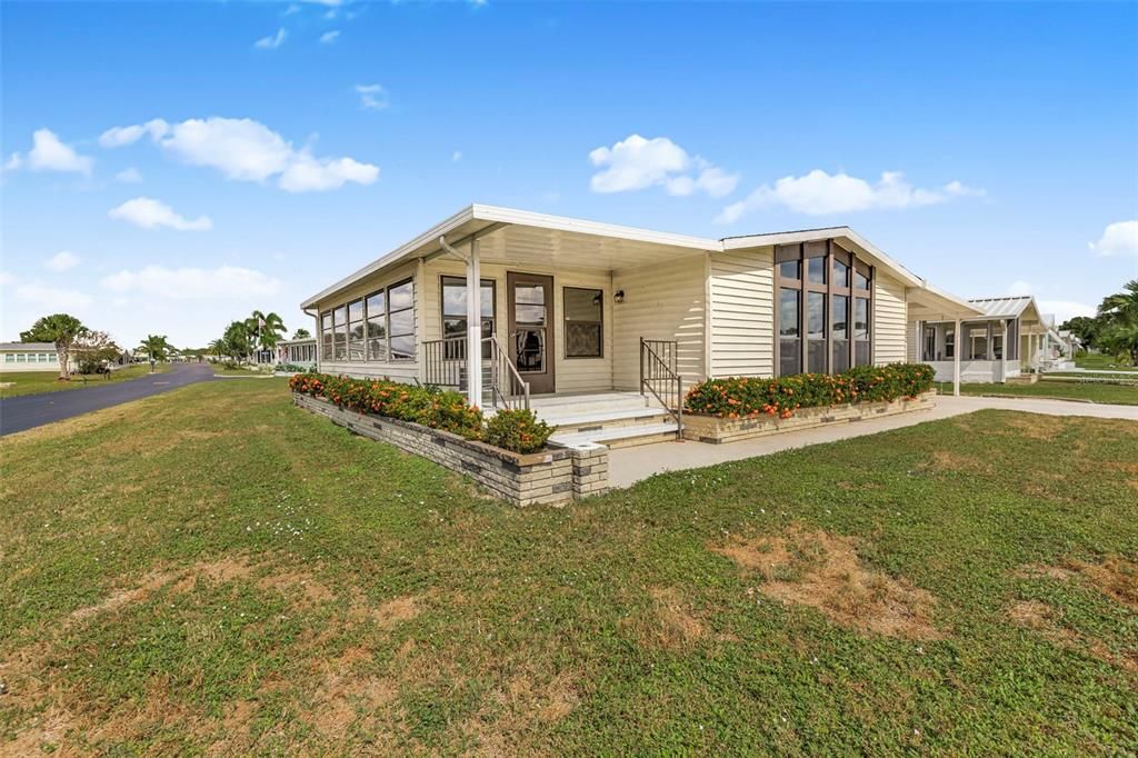 待售: $188,888 (2 贝兹, 2 浴室, 1296 平方英尺)