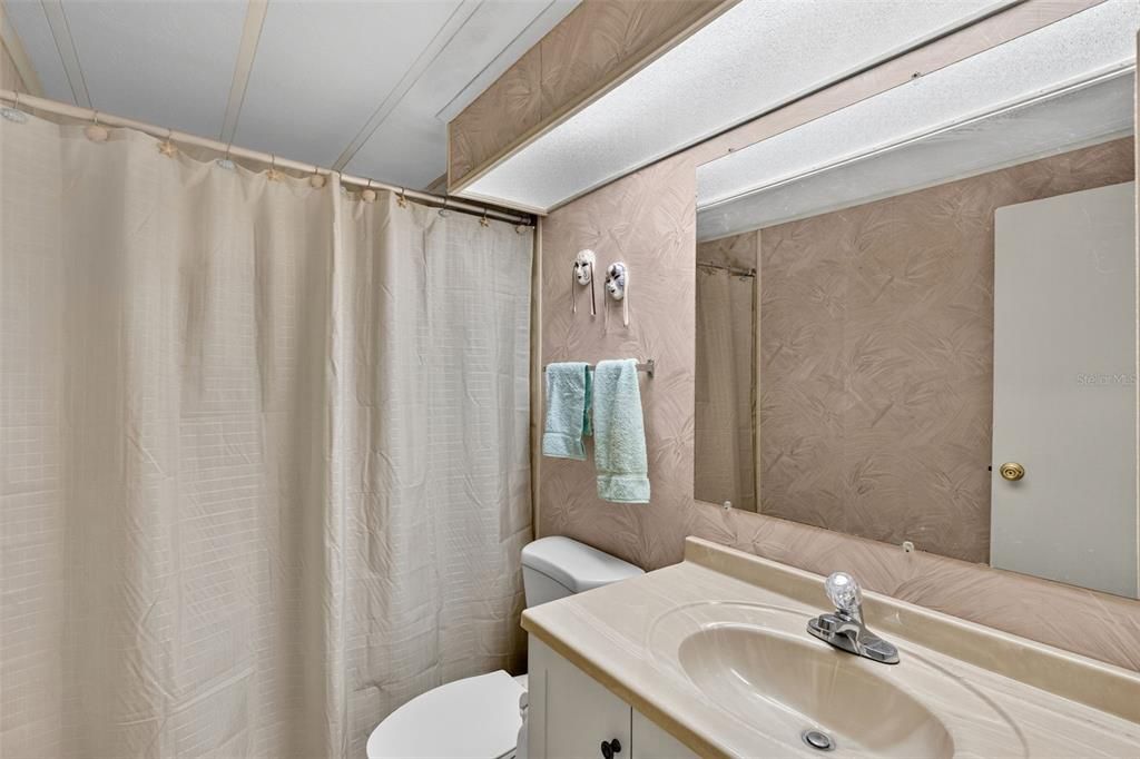 待售: $188,888 (2 贝兹, 2 浴室, 1296 平方英尺)