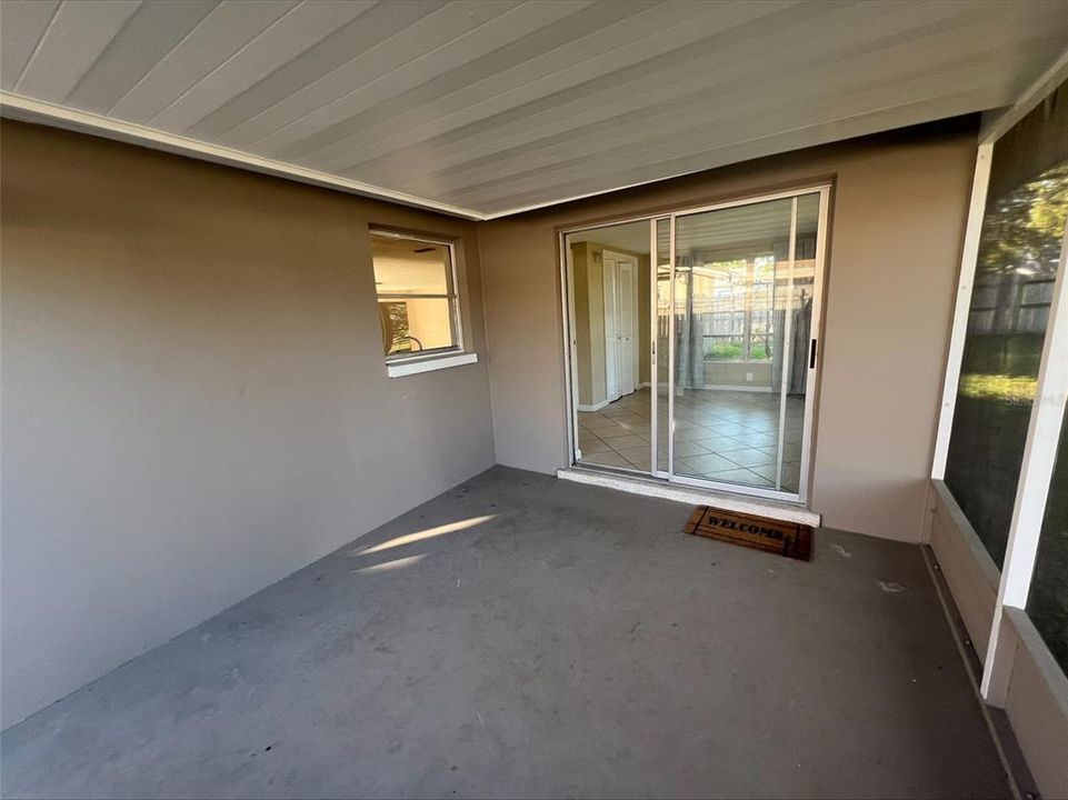 For Rent: $1,600 (3 beds, 1 baths, 1003 Square Feet)