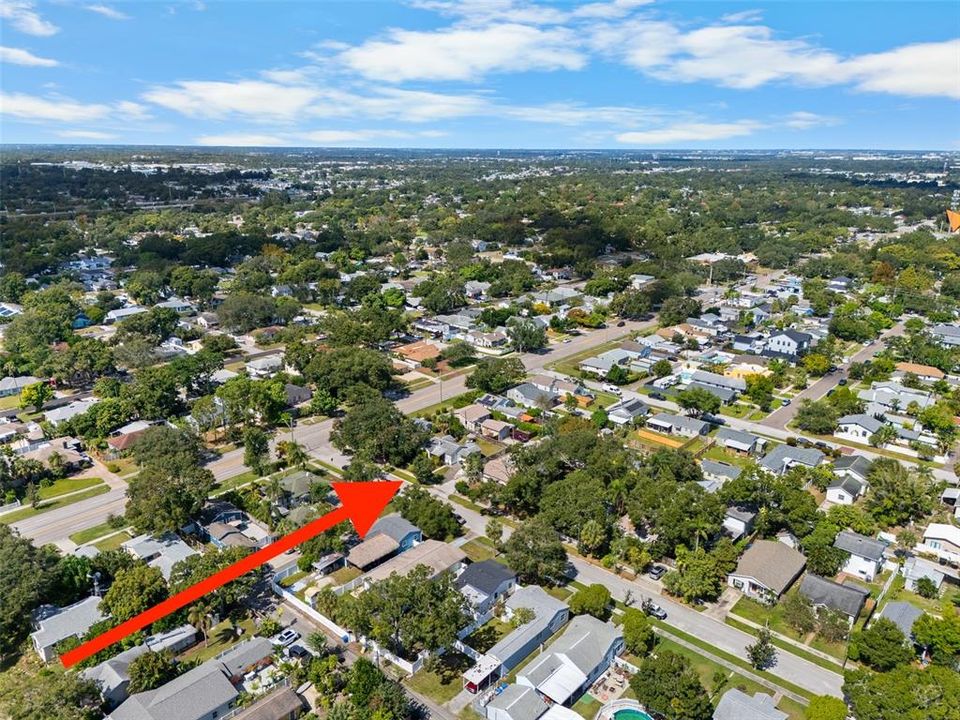 For Sale: $394,999 (2 beds, 1 baths, 875 Square Feet)