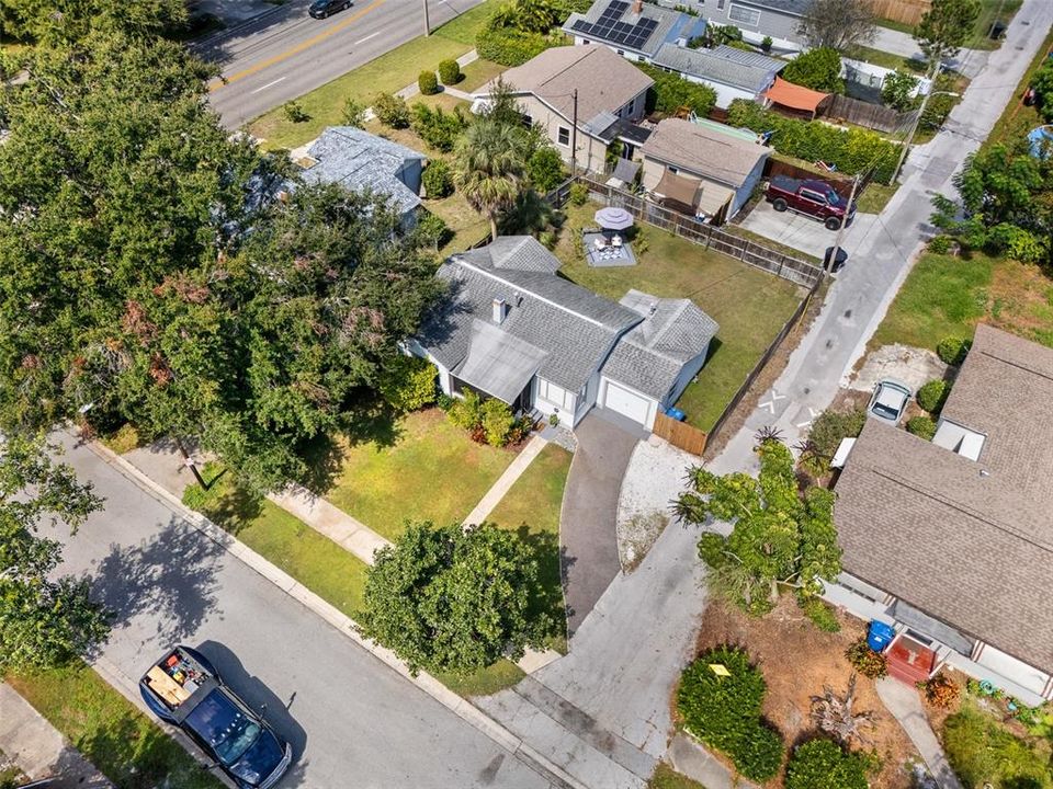 For Sale: $394,999 (2 beds, 1 baths, 875 Square Feet)