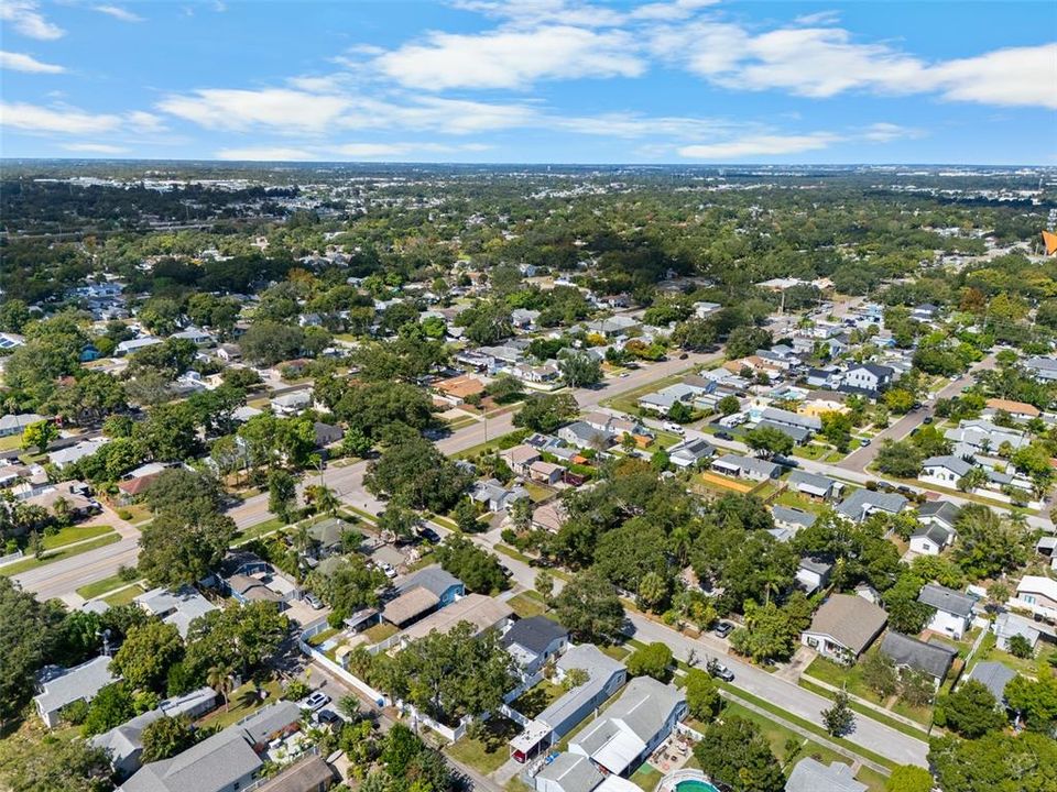 For Sale: $394,999 (2 beds, 1 baths, 875 Square Feet)