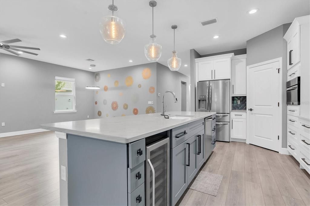 For Sale: $446,695 (3 beds, 2 baths, 2004 Square Feet)