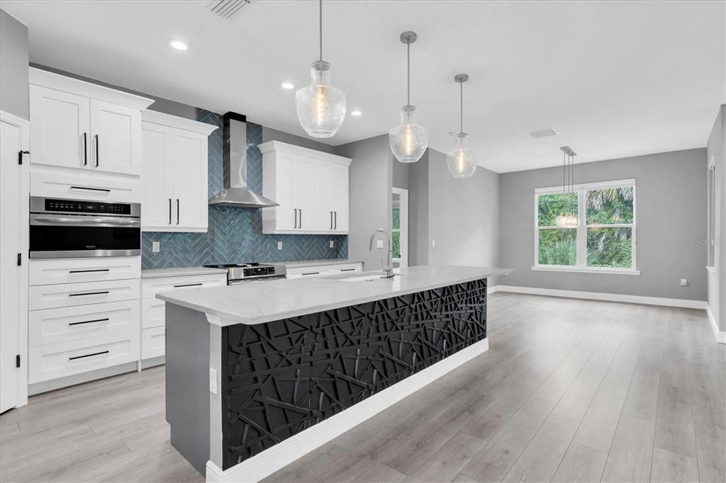 For Sale: $446,695 (3 beds, 2 baths, 2004 Square Feet)