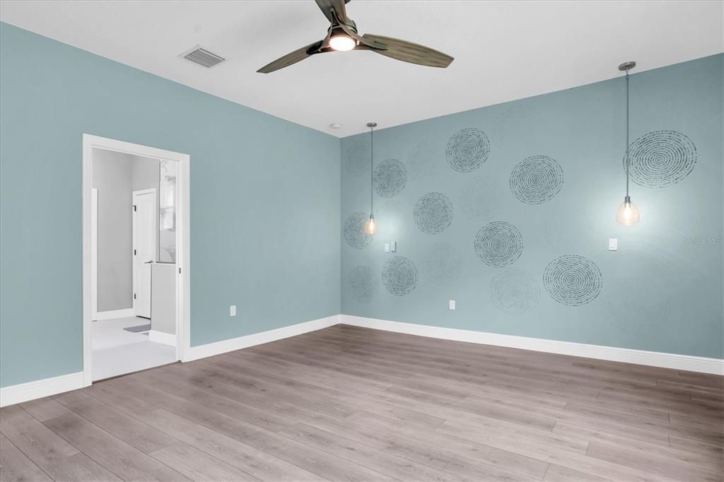 For Sale: $446,695 (3 beds, 2 baths, 2004 Square Feet)