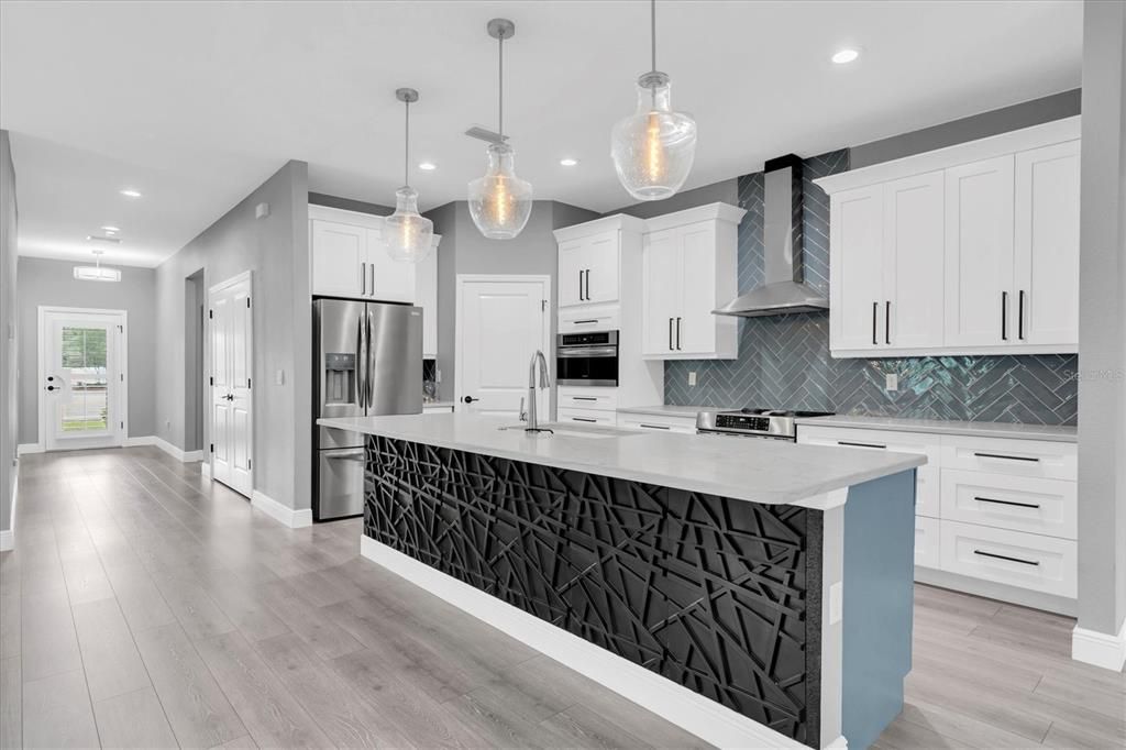 For Sale: $446,695 (3 beds, 2 baths, 2004 Square Feet)