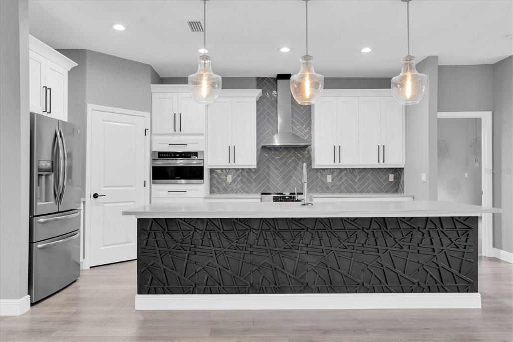 For Sale: $446,695 (3 beds, 2 baths, 2004 Square Feet)