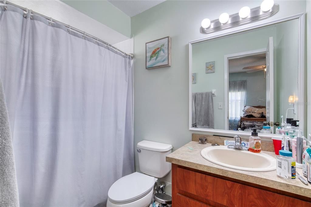 For Sale: $275,000 (3 beds, 2 baths, 1263 Square Feet)