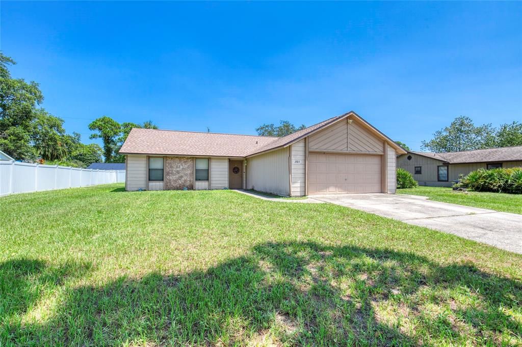 For Sale: $275,000 (3 beds, 2 baths, 1263 Square Feet)