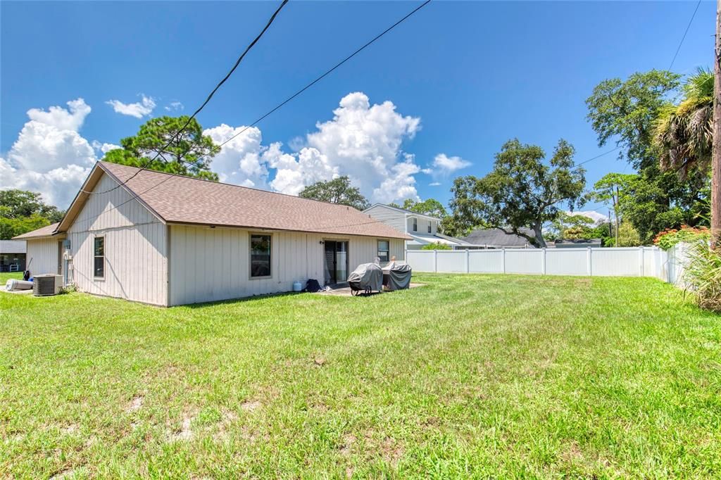 For Sale: $275,000 (3 beds, 2 baths, 1263 Square Feet)