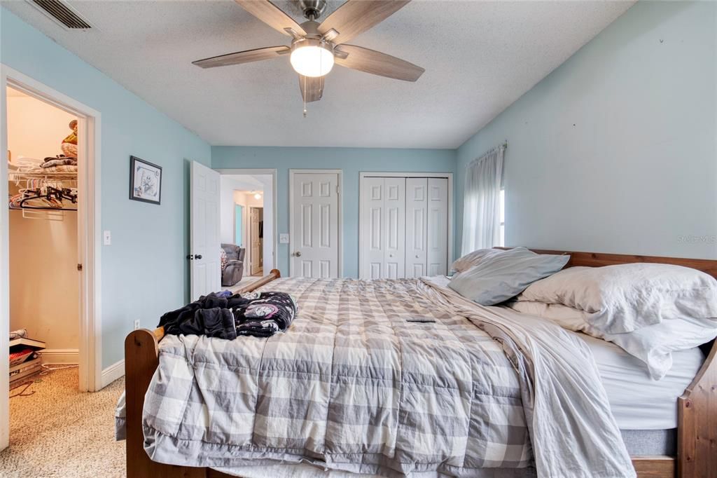 For Sale: $275,000 (3 beds, 2 baths, 1263 Square Feet)