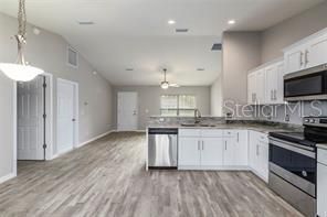 For Sale: $245,000 (3 beds, 2 baths, 1083 Square Feet)