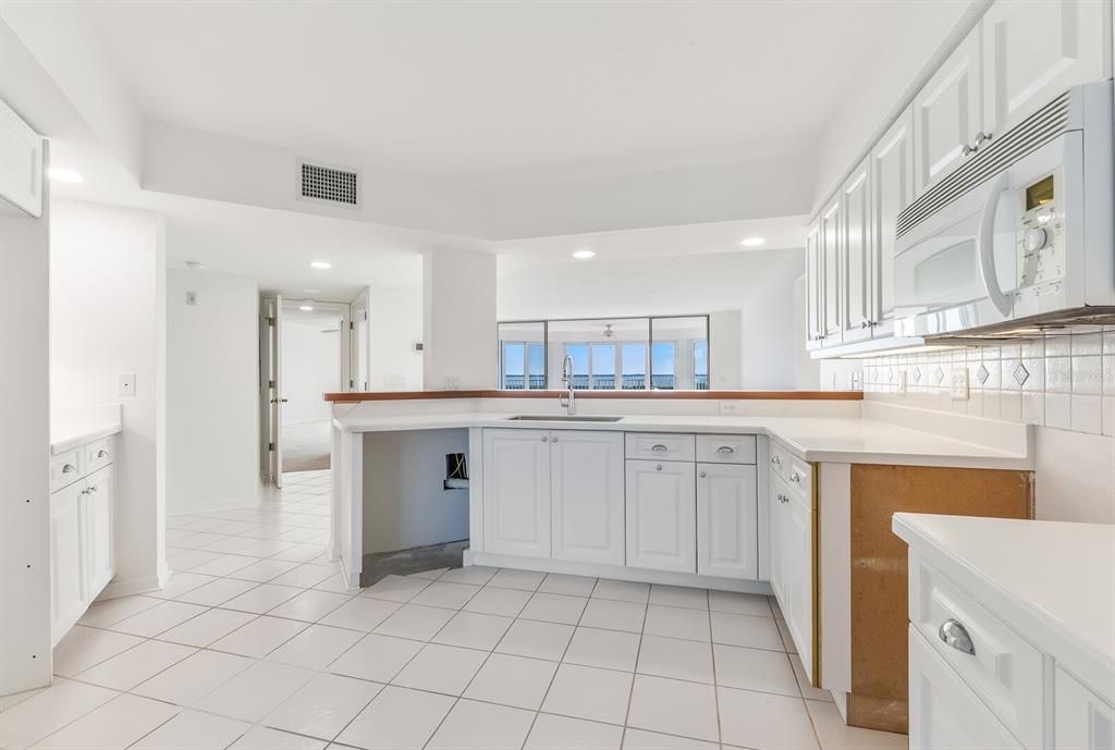 待售: $1,850,000 (3 贝兹, 3 浴室, 2676 平方英尺)