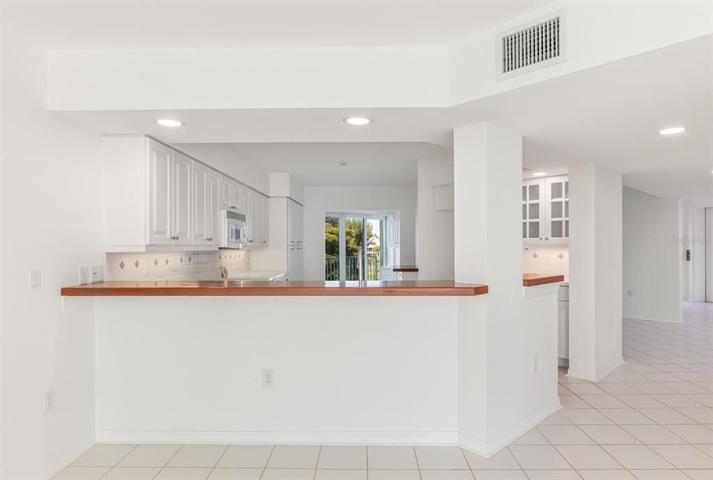 待售: $1,850,000 (3 贝兹, 3 浴室, 2676 平方英尺)