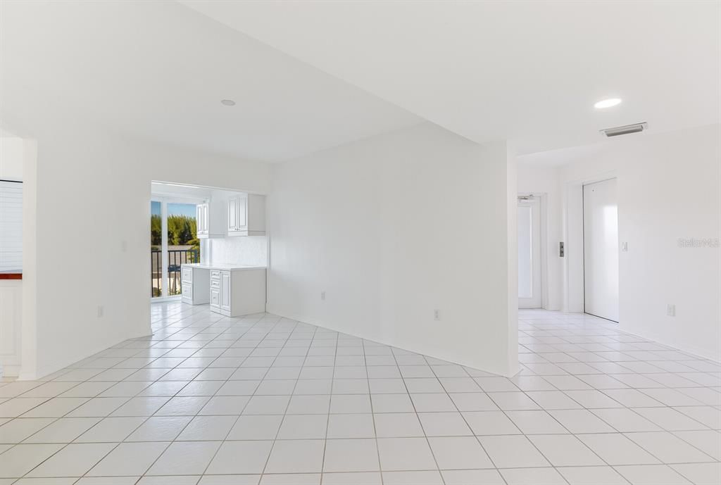 待售: $1,850,000 (3 贝兹, 3 浴室, 2676 平方英尺)