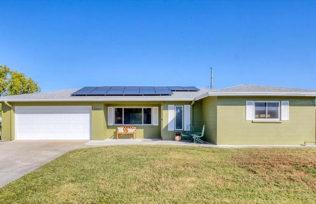 Recently Sold: $475,000 (3 beds, 2 baths, 1904 Square Feet)