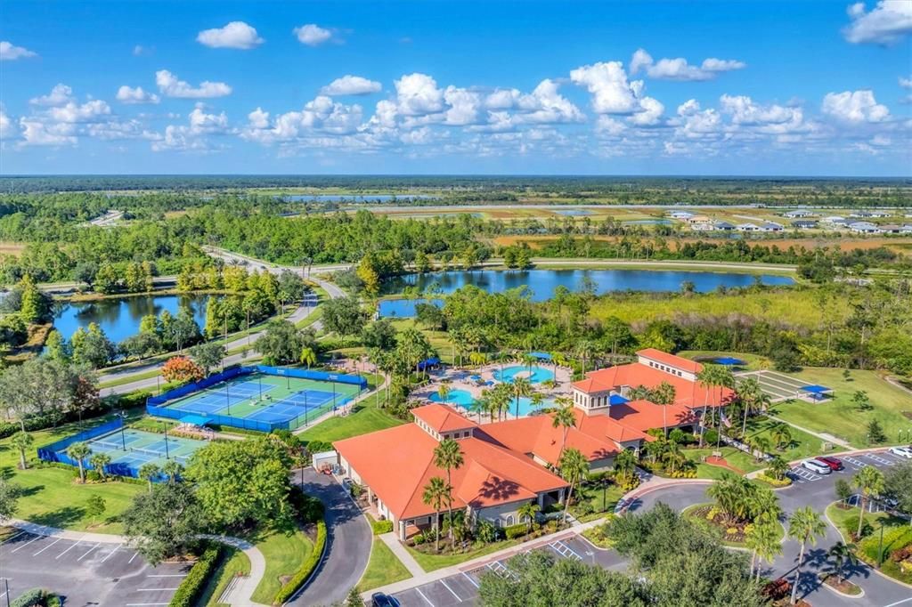 For Sale: $325,000 (2 beds, 2 baths, 1710 Square Feet)