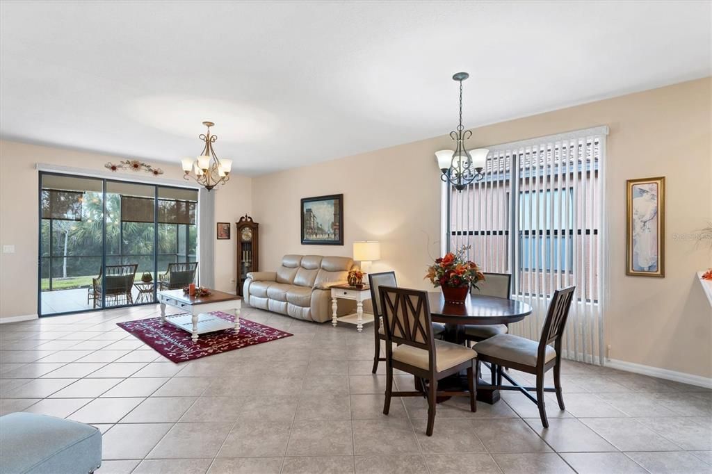 For Sale: $325,000 (2 beds, 2 baths, 1710 Square Feet)