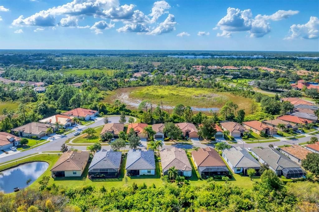 For Sale: $325,000 (2 beds, 2 baths, 1710 Square Feet)