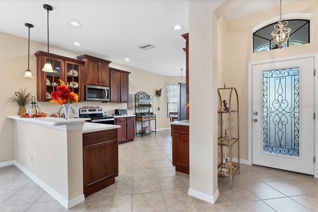 For Sale: $325,000 (2 beds, 2 baths, 1710 Square Feet)