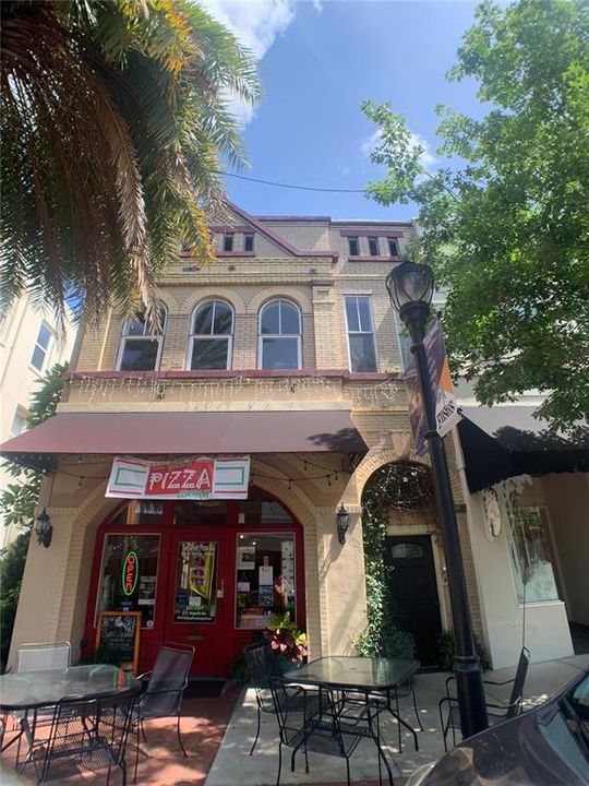 Recently Rented: $1,500 (2 beds, 1 baths, 1200 Square Feet)