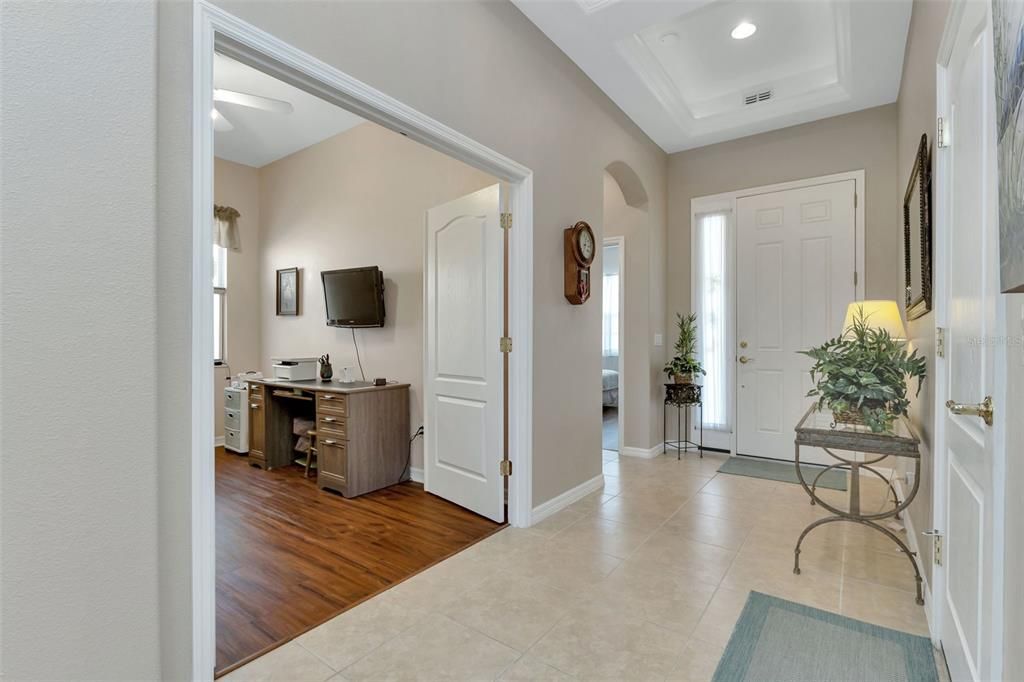 合同活跃: $260,000 (2 贝兹, 2 浴室, 1509 平方英尺)