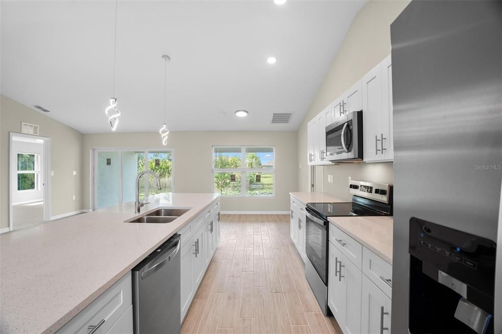 В аренду: $2,295 (4 спален, 3 ванн, 1683 Квадратных фут)