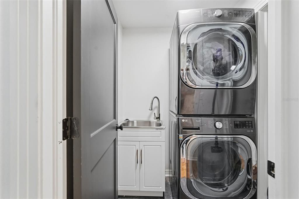 For Sale: $1,100,000 (4 beds, 3 baths, 2451 Square Feet)