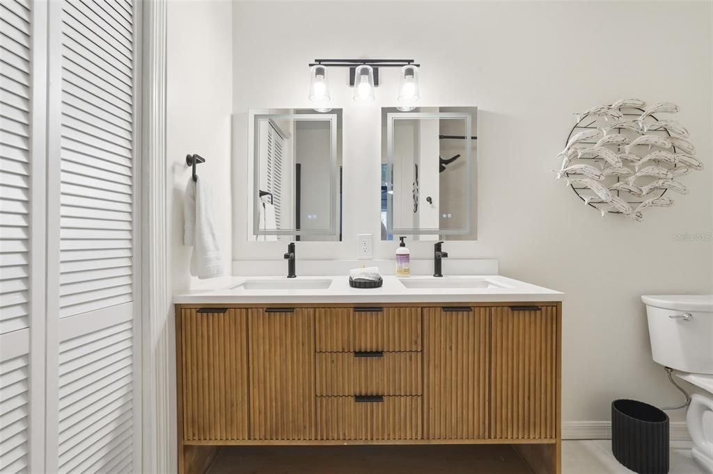 For Sale: $1,100,000 (4 beds, 3 baths, 2451 Square Feet)